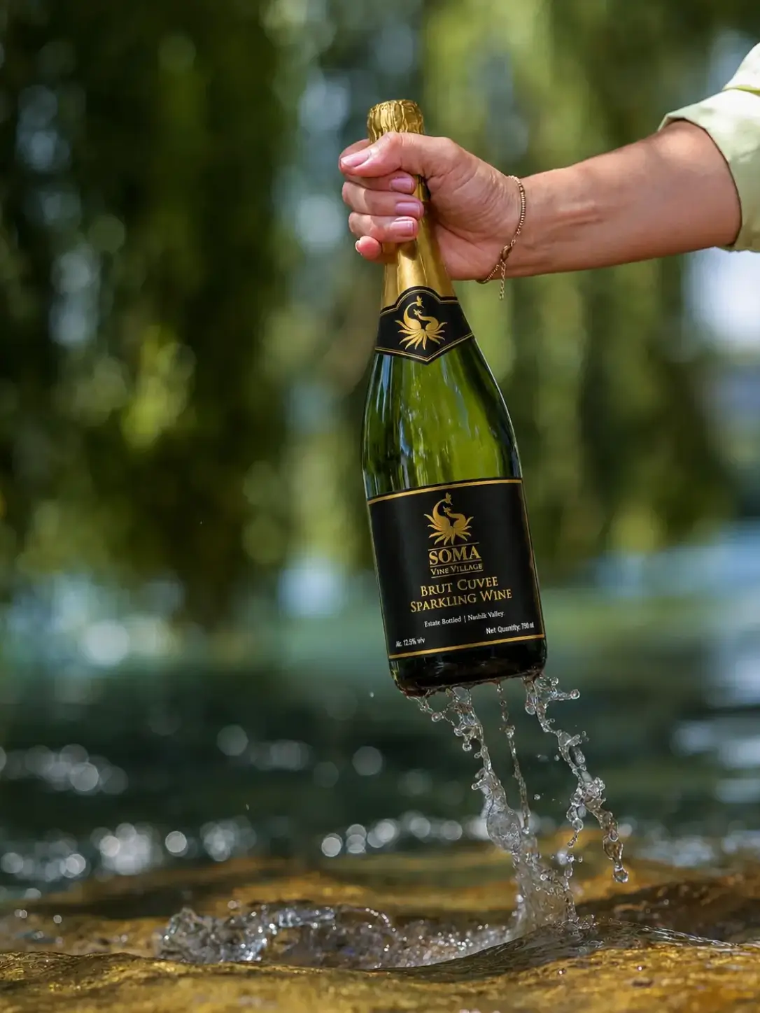 Brut Cuvee Sparkling Wine - Image 3